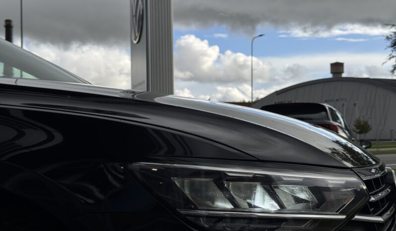 
Volkswagen Passat Variant B8, 2.0Tdi,manuāls,melna full									