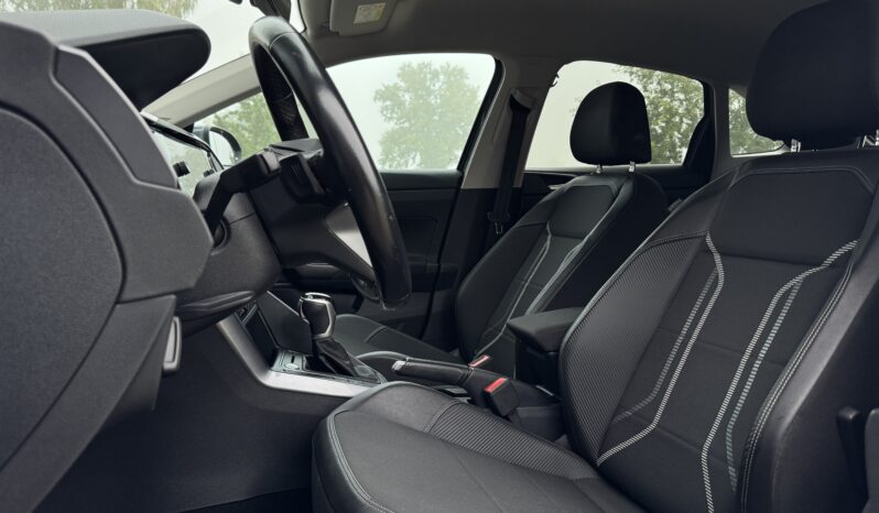 
Volkswagen Taigo Style, 1.0Tsi,DSG,pelēka full									