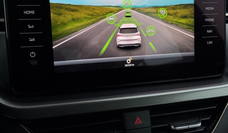 
Škoda Kamiq Style, 1.0Tsi ,pelēka full									