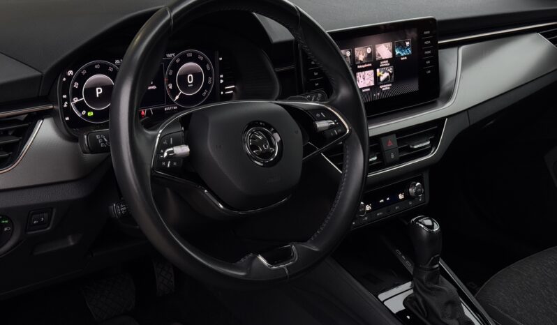 
Škoda Kamiq Style, 1.0Tsi ,pelēka full									