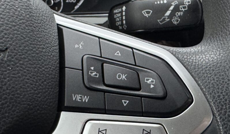 
Volkswagen T-Cross, 1.0 ,autom,smilšu krāsa full									