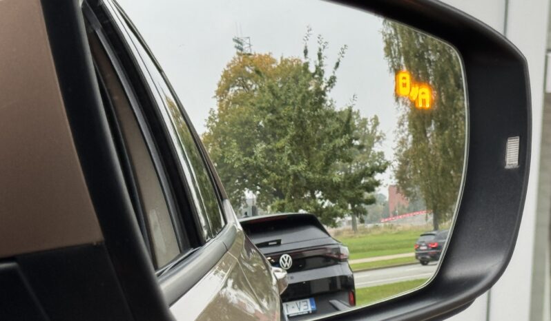 
Volkswagen T-Cross, 1.0 ,autom,smilšu krāsa full									