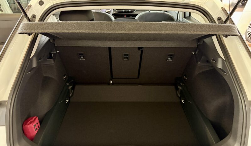 
VW T-Roc Life full									
