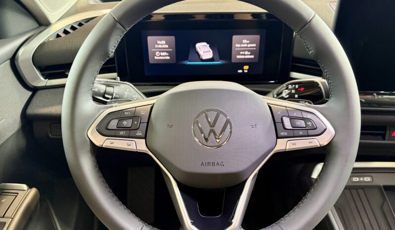 
VW T-Roc Life full									