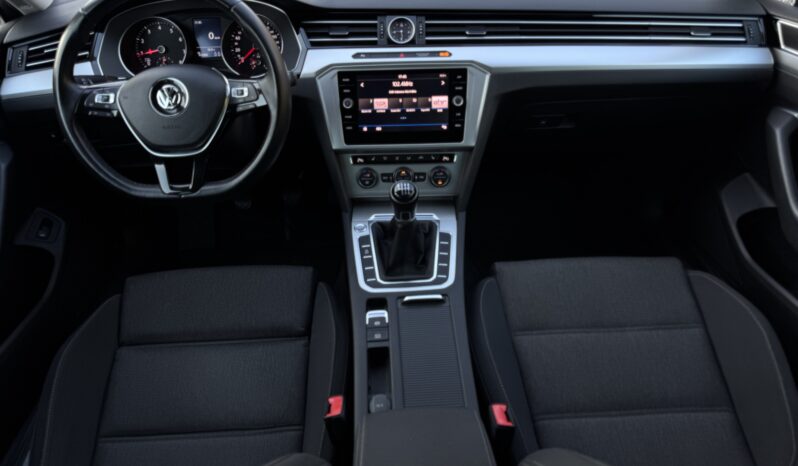
Volkswagen Passat Variant B8, 1.5l, 110kw,pelēka full									