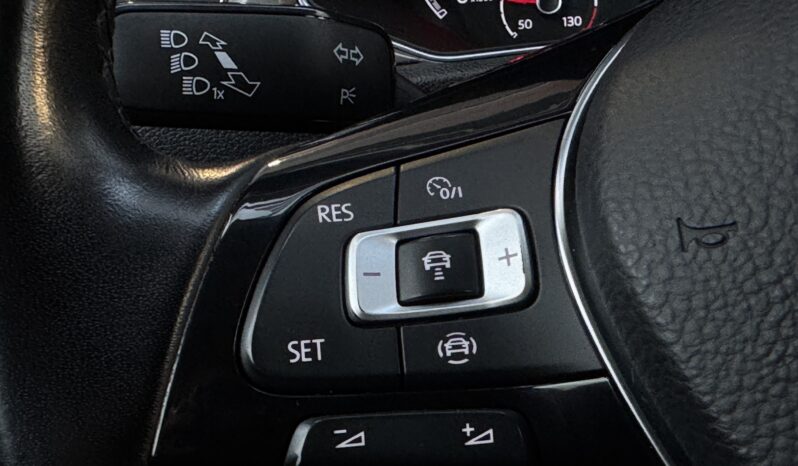 
Volkswagen T-Roc Style, 1.5Tsi, 150Zs,zila full									
