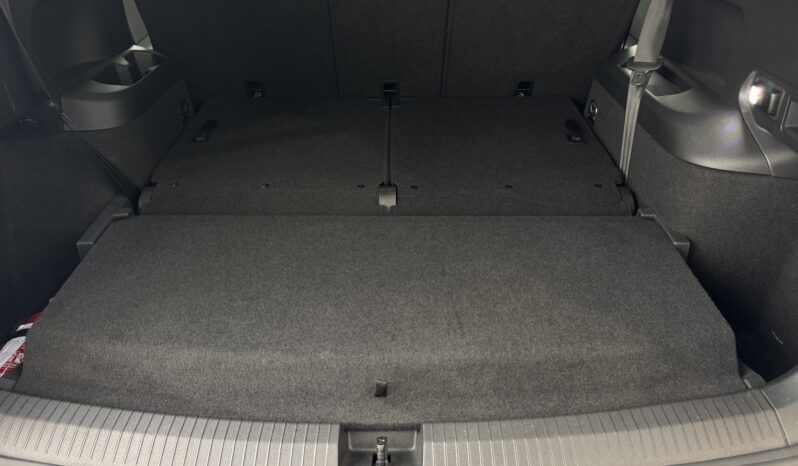 
Volkswagen Tiguan Allspace, 2.0Tsi,4×4,melna full									