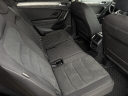
Volkswagen Tiguan Allspace, 2.0Tsi,4×4,melna full									