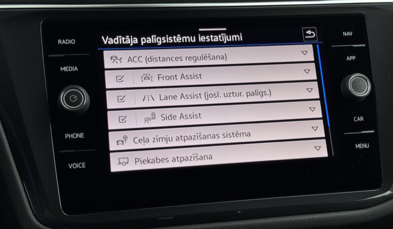 
Volkswagen Tiguan Allspace, 2.0Tsi,4×4,melna full									