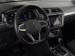 
Volkswagen Tiguan Allspace, 2.0Tsi,4×4,melna full									