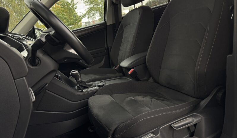 
Volkswagen Tiguan Allspace, 2.0Tsi,4×4,melna full									