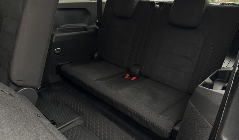 
Volkswagen Tiguan Allspace, 2.0Tsi,4×4,melna full									