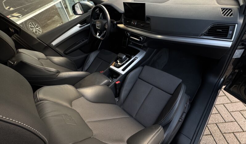 
Audi Q5 S-Line, 2.0Tdi35 , 160Zs, pelēka full									