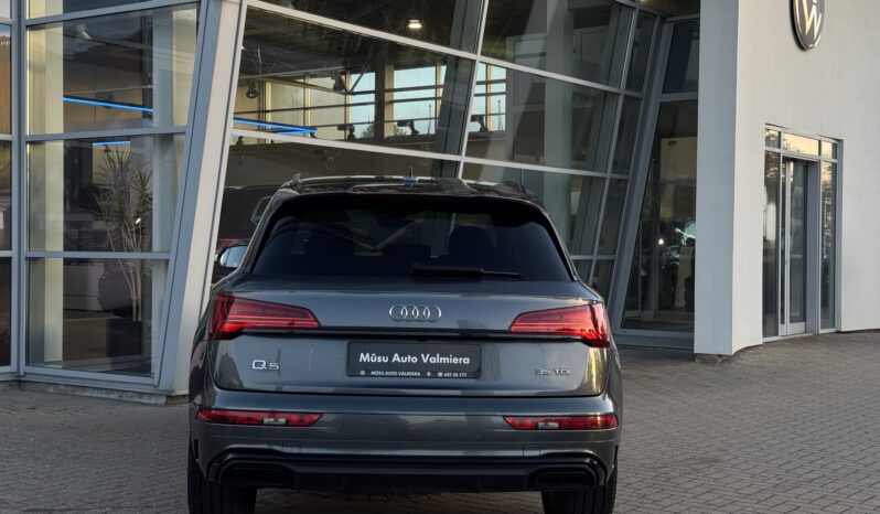 
Audi Q5 S-Line, 2.0Tdi35 , 160Zs, pelēka full									
