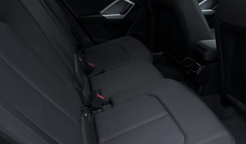 
Audi Q3, 2.0Tdi, 150Zs, Manuālā k, oranža full									