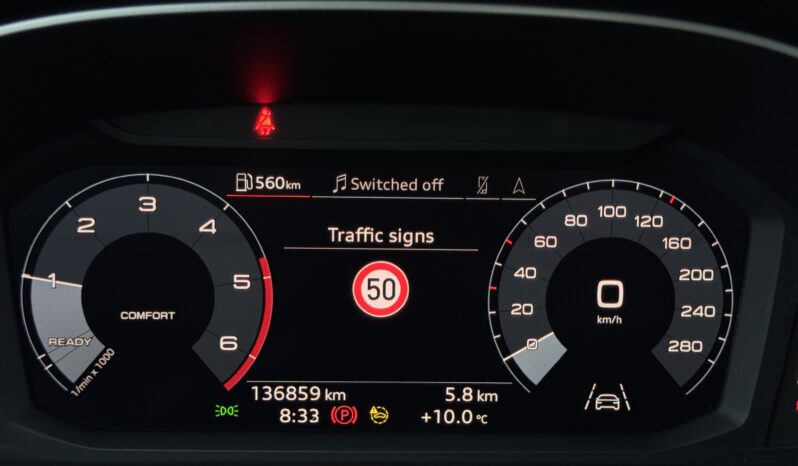 
Audi Q3, 2.0Tdi, 150Zs, Manuālā k, oranža full									