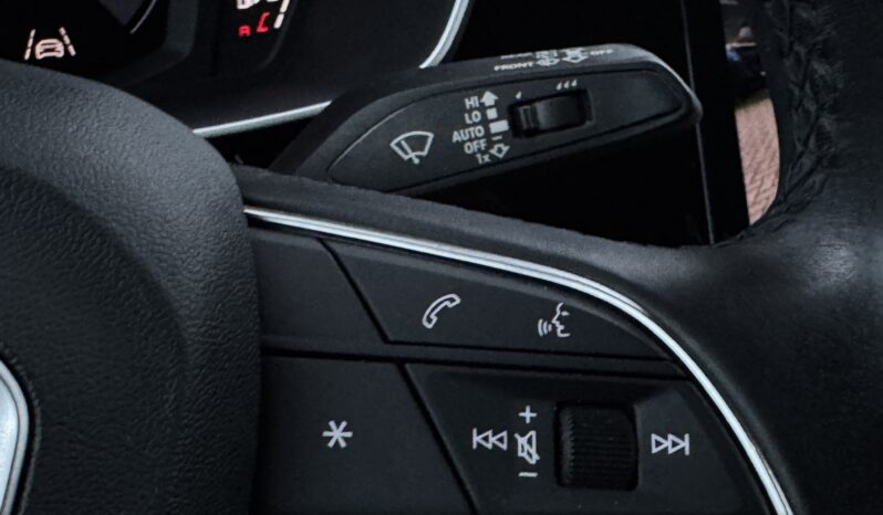 
Audi Q3, 2.0Tdi, 150Zs, Manuālā k, oranža full									
