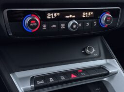 
Audi Q3, 2.0Tdi, 150Zs, Manuālā k, oranža full									