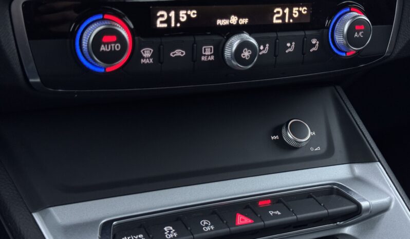 
Audi Q3, 2.0Tdi, 150Zs, Manuālā k, oranža full									