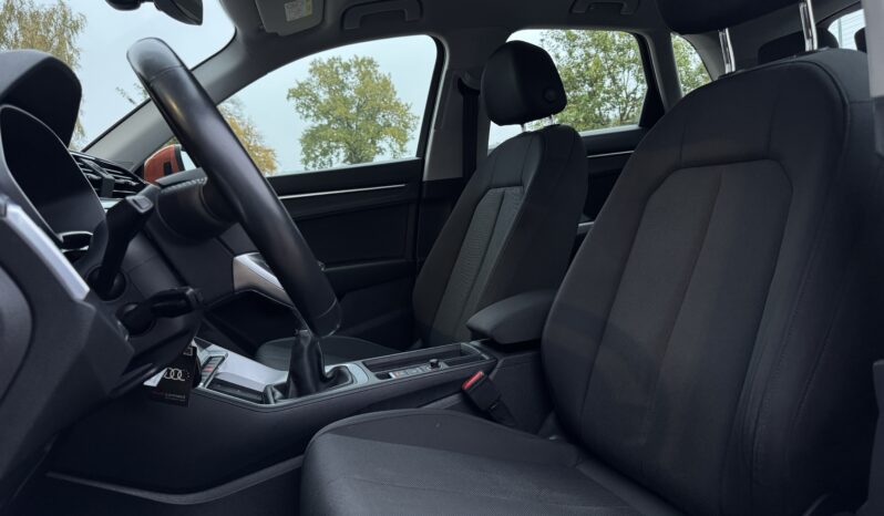 
Audi Q3, 2.0Tdi, 150Zs, Manuālā k, oranža full									