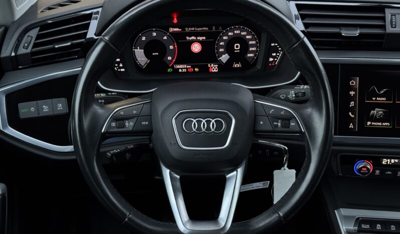 
Audi Q3, 2.0Tdi, 150Zs, Manuālā k, oranža full									