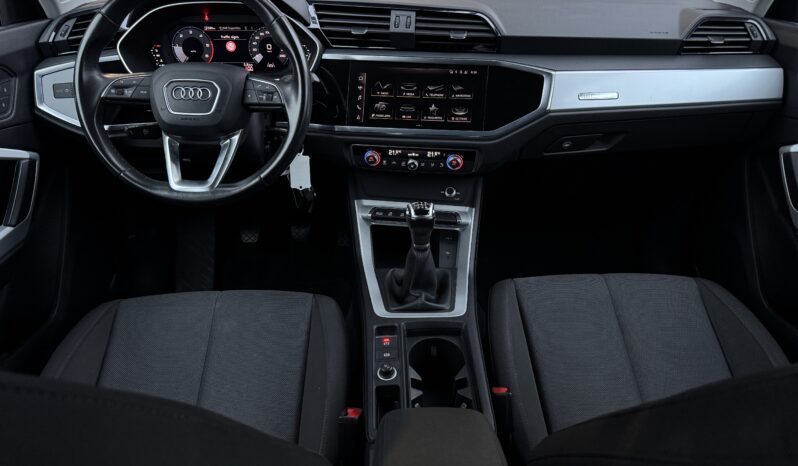 
Audi Q3, 2.0Tdi, 150Zs, Manuālā k, oranža full									