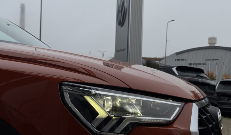 
Audi Q3, 2.0Tdi, 150Zs, Manuālā k, oranža full									