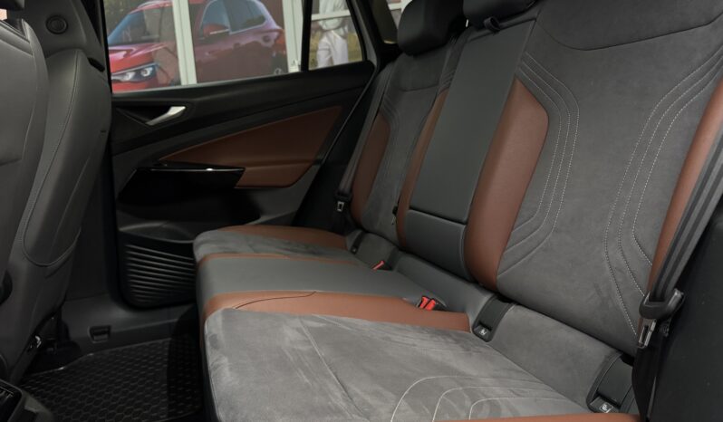 
Volkswagen Id. 4 Pro Performance 1st Edition, 150Kw/205Zs/82Kwh,balta full									