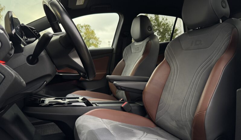 
Volkswagen Id. 4 Pro Performance 1st Edition, 150Kw/205Zs/82Kwh,balta full									