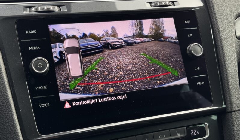 
Volkswagen Golf R-Line 2.0 Tdi,balta full									