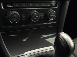 
Volkswagen Golf R-Line 2.0 Tdi,balta full									
