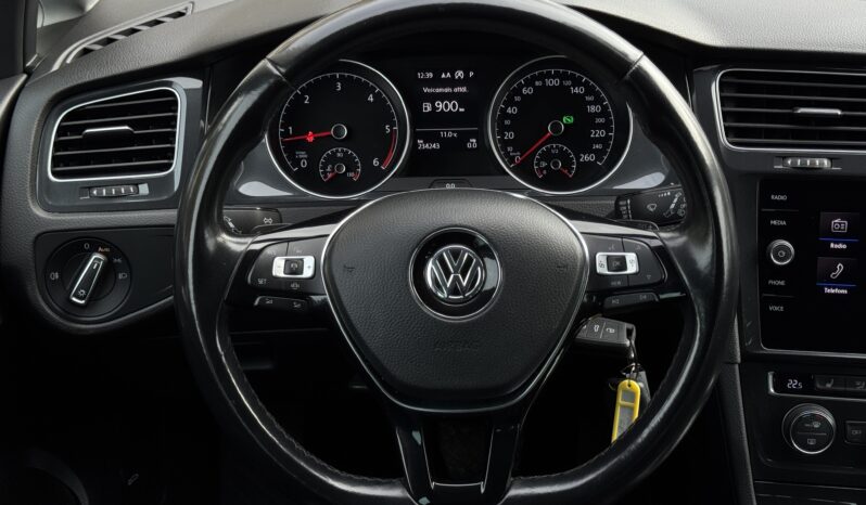 
Volkswagen Golf R-Line 2.0 Tdi,balta full									