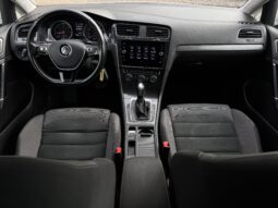 
Volkswagen Golf R-Line 2.0 Tdi,balta full									