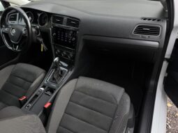 
Volkswagen Golf R-Line 2.0 Tdi,balta full									
