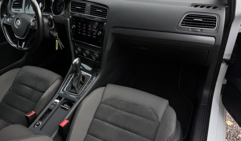 
Volkswagen Golf R-Line 2.0 Tdi,balta full									