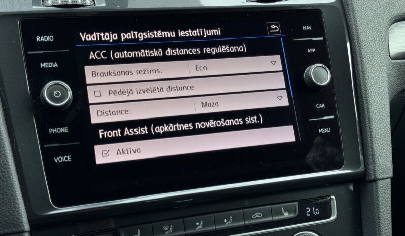 
Volkswagen Golf 7, 2.0Tdi, 150Zs,pelēka full									