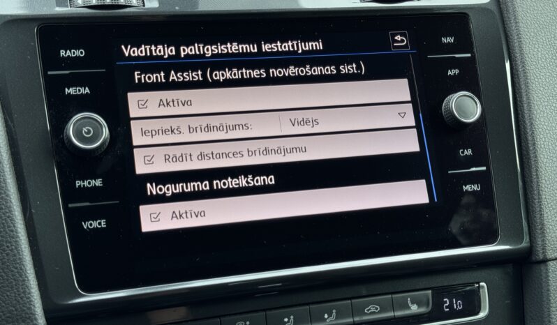 
Volkswagen Golf 7, 2.0Tdi, 150Zs,pelēka full									