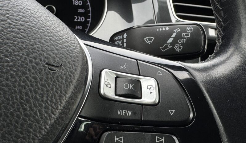 
Volkswagen Golf 7, 2.0Tdi, 150Zs,pelēka full									