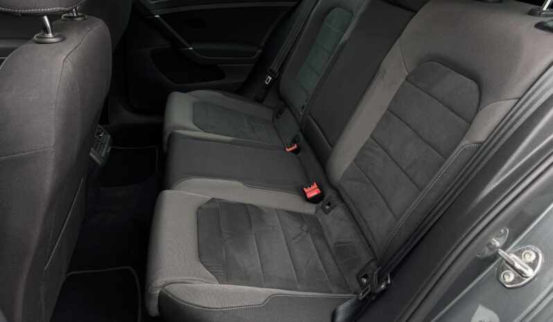 
Volkswagen Golf 7, 2.0Tdi, 150Zs,pelēka full									
