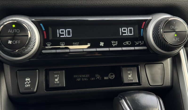
Toyota Rav 4 Hybrid, 2.5L,awd,balta full									