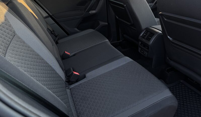 
VW Tiguan 2, 0Tdi 110kw/150zs. Automātiskā ātrumkārba,melna full									