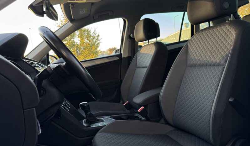 
VW Tiguan 2, 0Tdi 110kw/150zs. Automātiskā ātrumkārba,melna full									