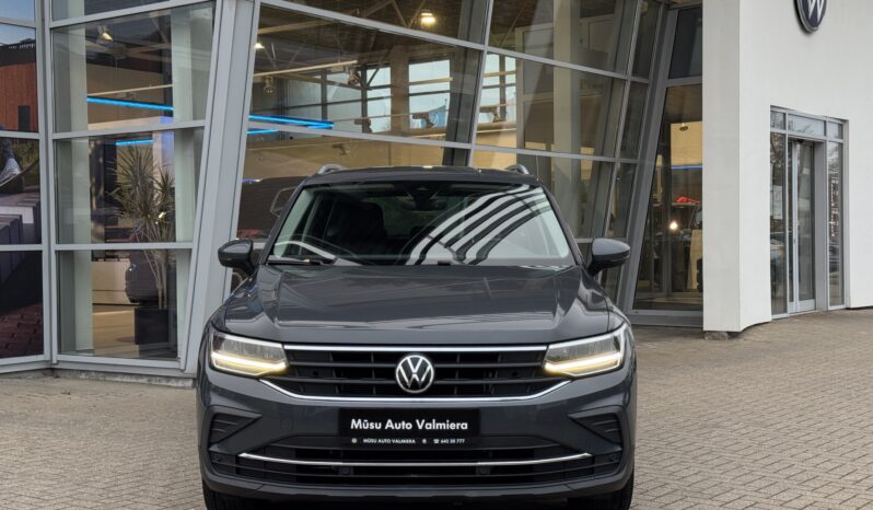 
Volkswagen Tiguan 1.5 Tsi (Benzīns) Life,150zs,autom.,pelēka full									