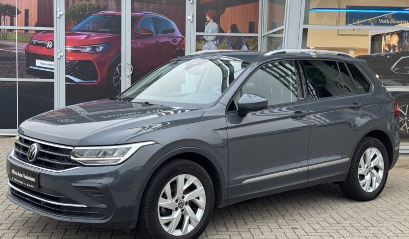 
Volkswagen Tiguan 1.5 Tsi (Benzīns) Life,150zs,autom.,pelēka full									