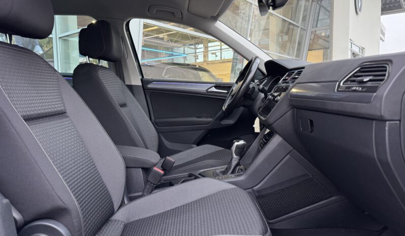 
Volkswagen Tiguan 1.5 Tsi (Benzīns) Life,150zs,autom.,pelēka full									