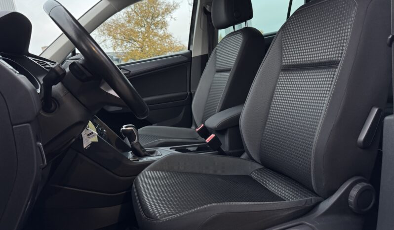 
Volkswagen Tiguan 1.5 Tsi (Benzīns) Life,150zs,autom.,pelēka full									