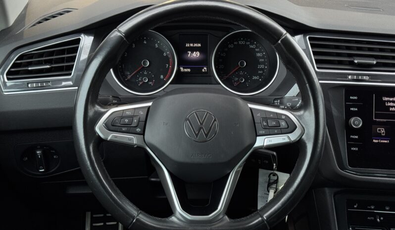 
Volkswagen Tiguan 1.5 Tsi (Benzīns) Life,150zs,autom.,pelēka full									