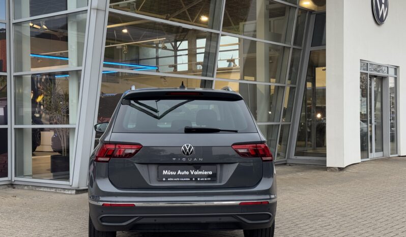 
Volkswagen Tiguan 1.5 Tsi (Benzīns) Life,150zs,autom.,pelēka full									