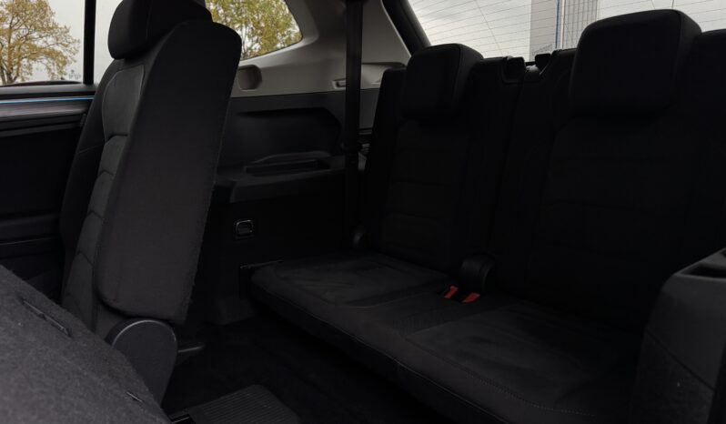 
Volkswagen Tiguan Allspace, 2.0Tdi, 150Zs,pelēka full									
