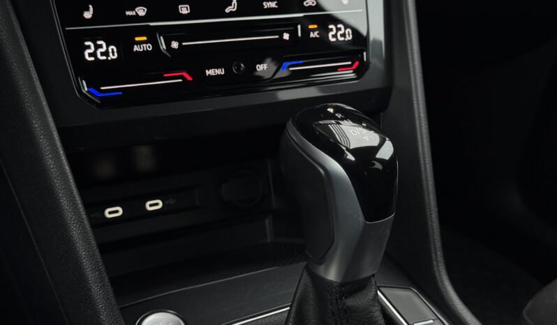 
Volkswagen Tiguan Allspace, 2.0Tdi, 150Zs,pelēka full									